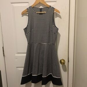 Kate Spade sleeveless dress with stripes. Size 10